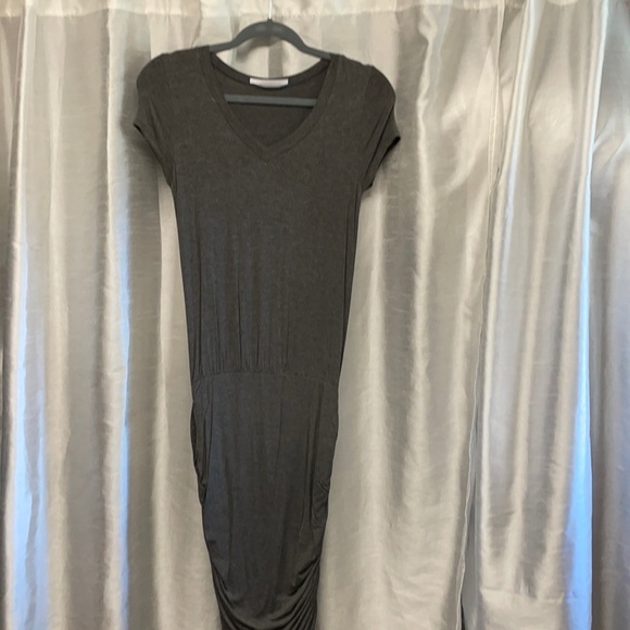Grey ruched dress - Picture 2 of 2